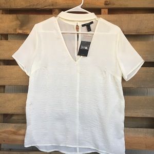 😇 NWT forever 21 V-neck Blouse